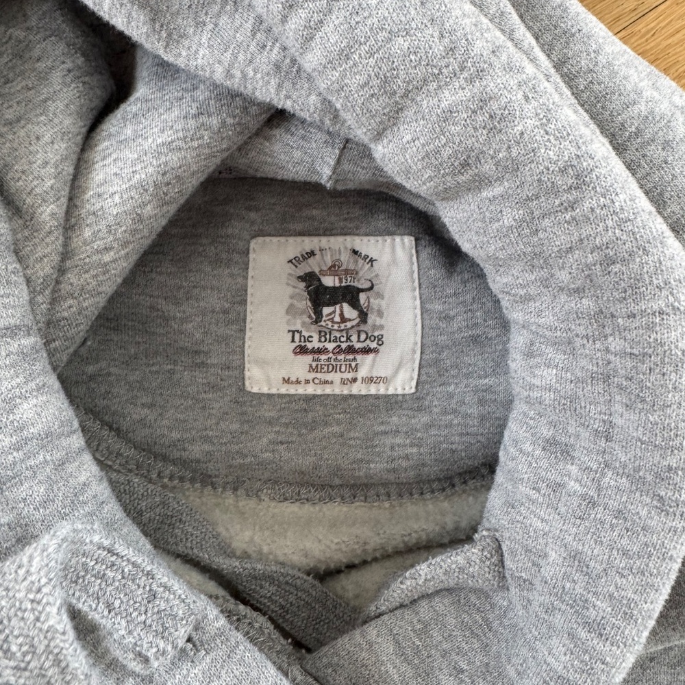 Black Dog hoodie - Picture 3 of 3